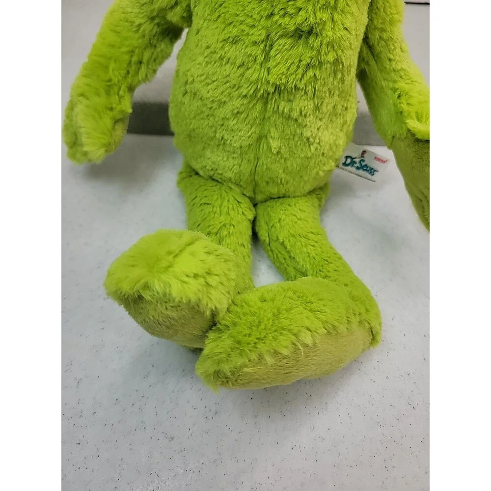 2022 Aurora Dr. Seuss The Grinch 15